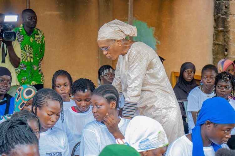 Au Burkina Faso, les jeunes filles subissent selon Nandy Diallo, de multiples pressions, exacerbées par un contexte sécuritaire difficile